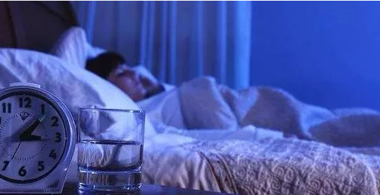 睡前一杯水，長期堅持將給你帶來意想不到的變化